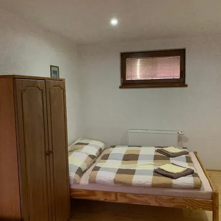 Pensión Fabe Sro-bedomir 3*